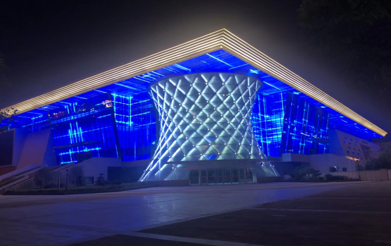 1630638360398309.jpg 宜春科技館網(wǎng)格屏案例-1.jpg